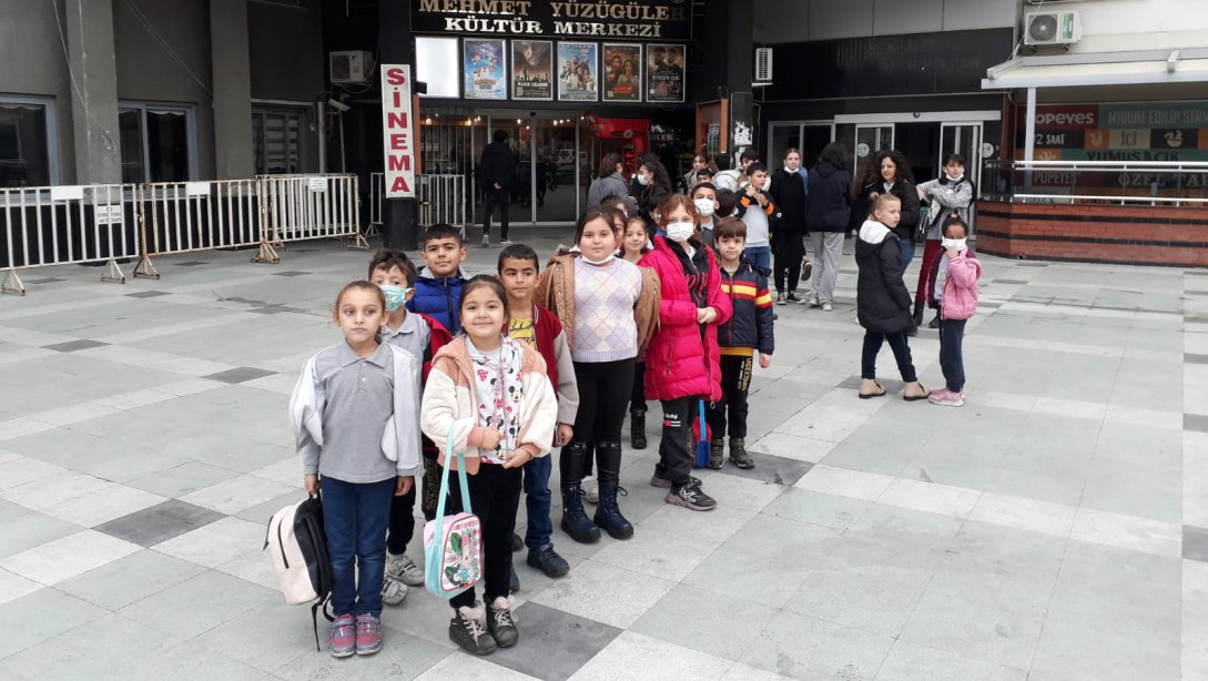 İlçemiz Yenice İlkokulu-Ortaokulu ve Karacasu Anadolu İmam Hatip Lisesi Tarafından Buğday Tanesi Filmi Sinema Etkinliği Düzenlendi