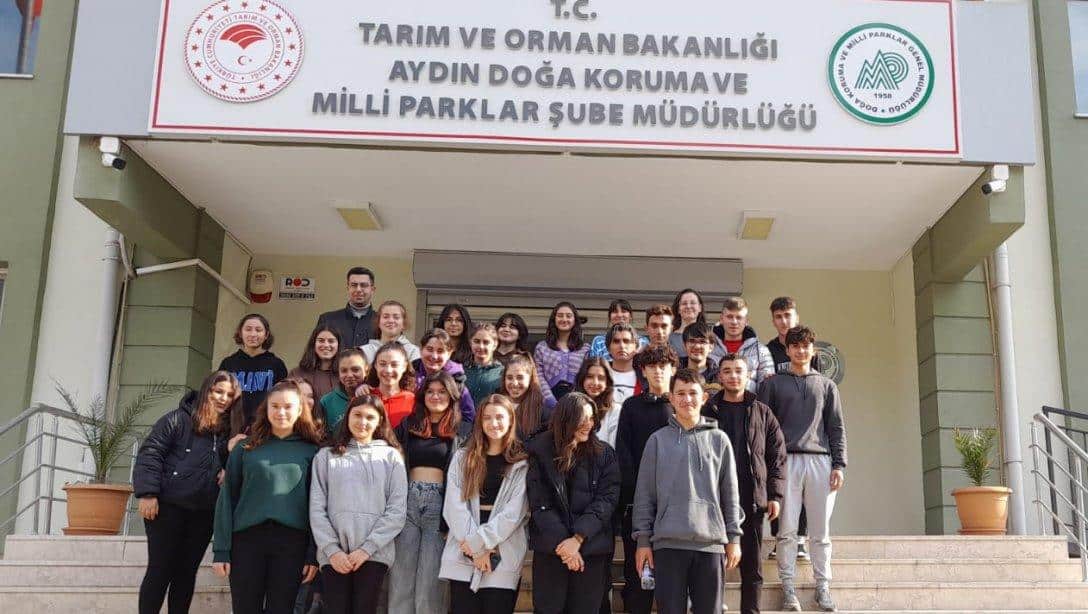 İlçemiz Kırçiçeği Anadolu Lisesi Öğrencileri, Orman Mühendisi Ali Aydın Doğa Eğitim Merkezini Ziyaret Etti.